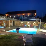 Private Luxury *