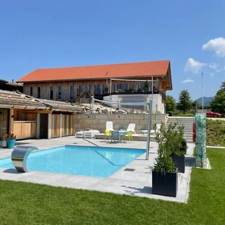 Private Luxury